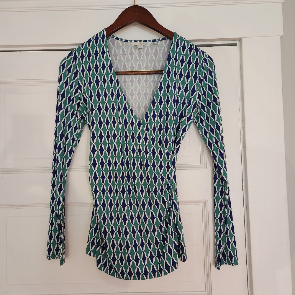 Boden stretchy wrap top v neck blue green white pattern, viscose size 2